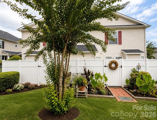 2049 Flushing Court, Charlotte, NC 28215