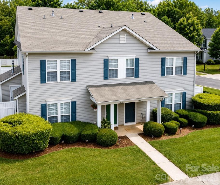 2049 Flushing Court, Charlotte, NC 28215