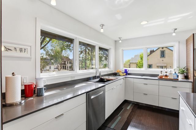 2199 Pinehurst Avenue, Saint Paul, MN 55116