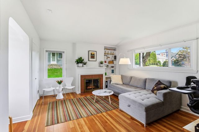 2199 Pinehurst Avenue, Saint Paul, MN 55116