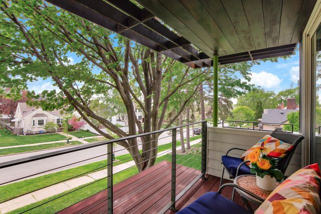 2199 Pinehurst Avenue, Saint Paul, MN 55116