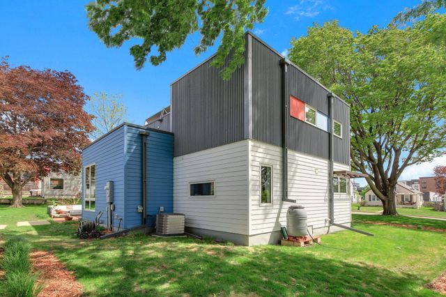 2199 Pinehurst Avenue, Saint Paul, MN 55116