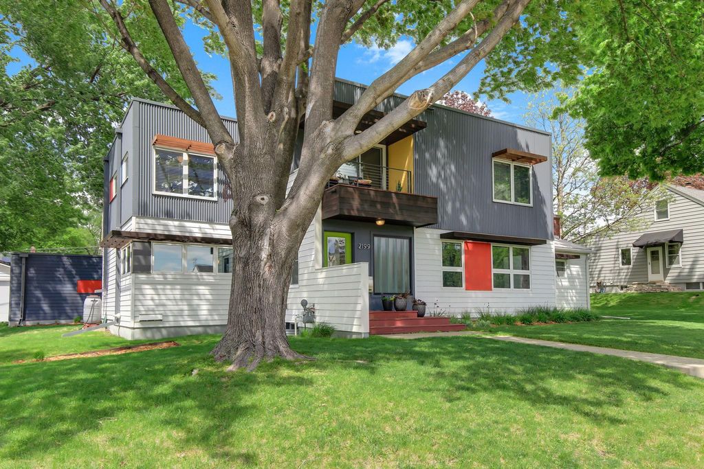 2199 Pinehurst Avenue, Saint Paul, MN 55116