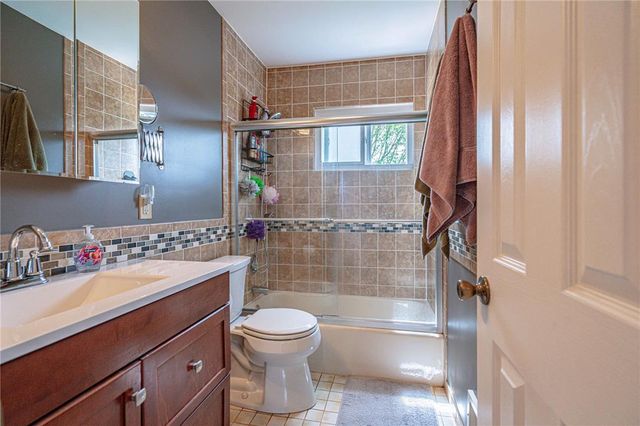 1923 Catasauqua Road, Bethlehem City, PA 18018