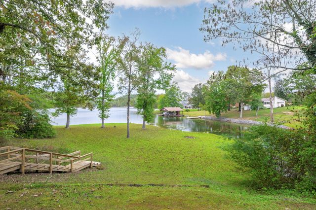 304 Blue Springs Circle, Ten Mile, TN 37880