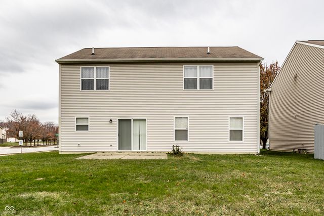 12435 Schoolhouse Road, Fishers, IN 46037