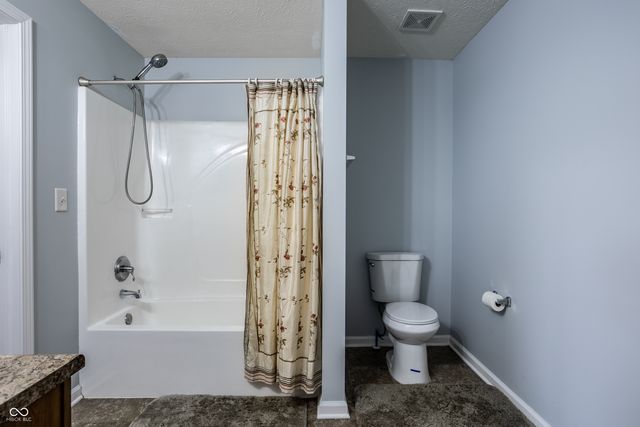 12435 Schoolhouse Road, Fishers, IN 46037