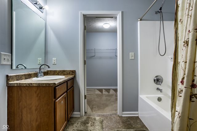 12435 Schoolhouse Road, Fishers, IN 46037