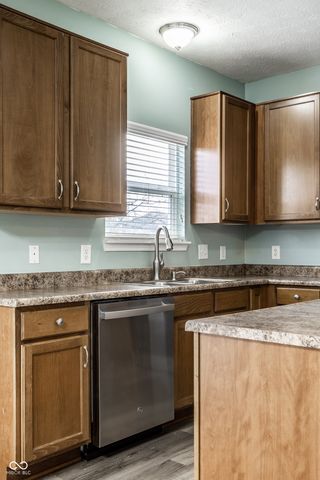 12435 Schoolhouse Road, Fishers, IN 46037