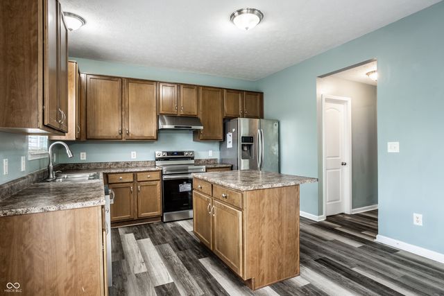 12435 Schoolhouse Road, Fishers, IN 46037