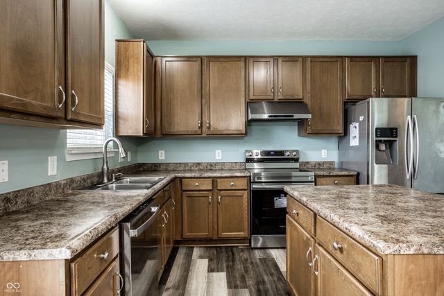 12435 Schoolhouse Road, Fishers, IN 46037