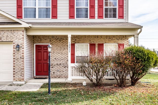 12435 Schoolhouse Road, Fishers, IN 46037