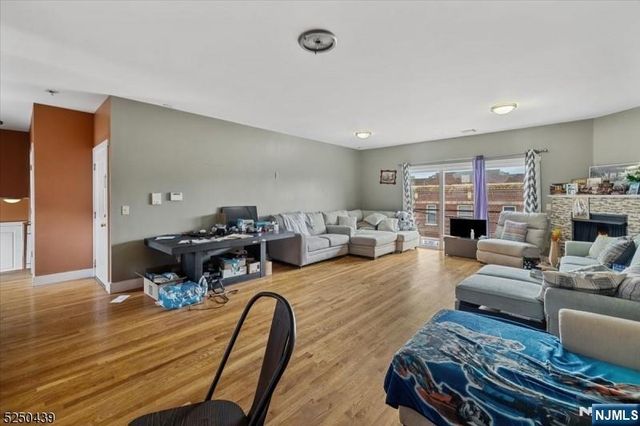 54-56 Oriental 2, Newark, NJ 07104