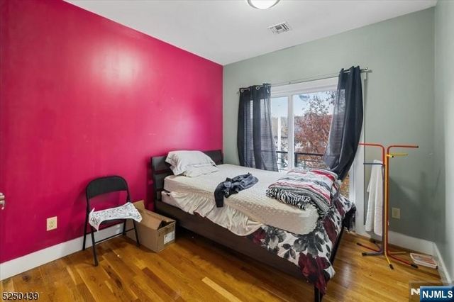 54-56 Oriental 2, Newark, NJ 07104