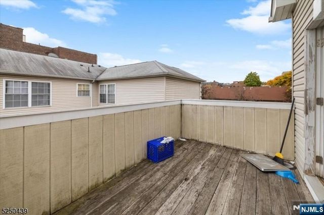 54-56 Oriental 2, Newark, NJ 07104