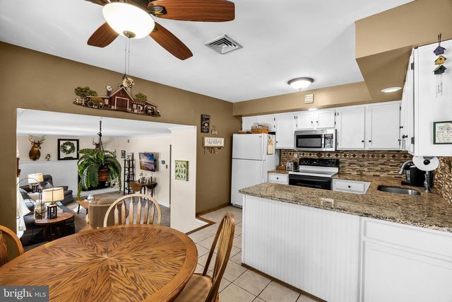 405 NEW RD, Southampton, NJ 08088