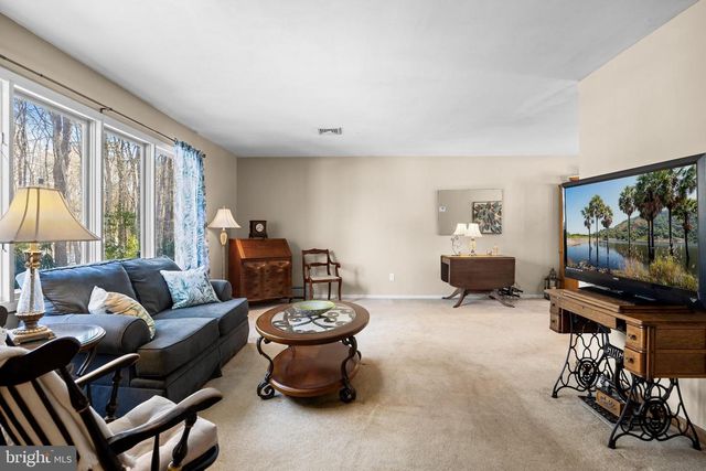 405 NEW RD, Southampton, NJ 08088