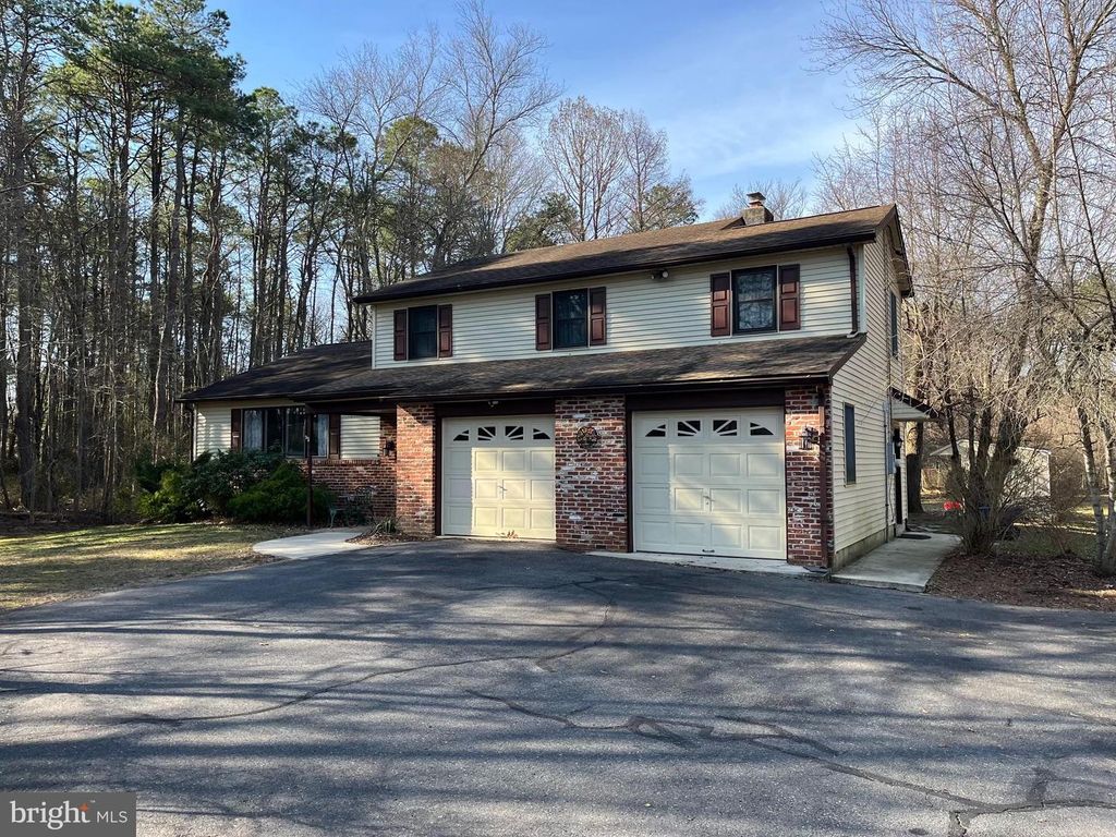 405 NEW RD, Southampton, NJ 08088