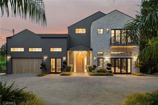 20511 Wells Drive, Woodland Hills, CA 91364