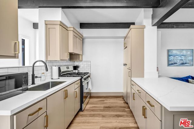 1083 Montauk Lane 2, Ventura, CA 93001