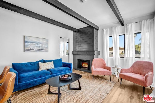 1083 Montauk Lane 2, Ventura, CA 93001