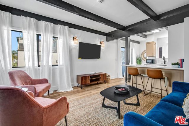 1083 Montauk Lane 2, Ventura, CA 93001