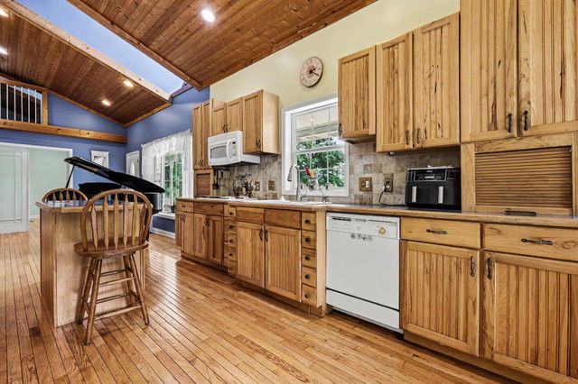 8857 52nd Street Se, Cascade Twp, MI 49301