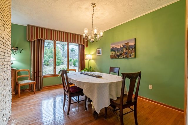 196 Northeast Crestview Drive, Abingdon, VA 24210