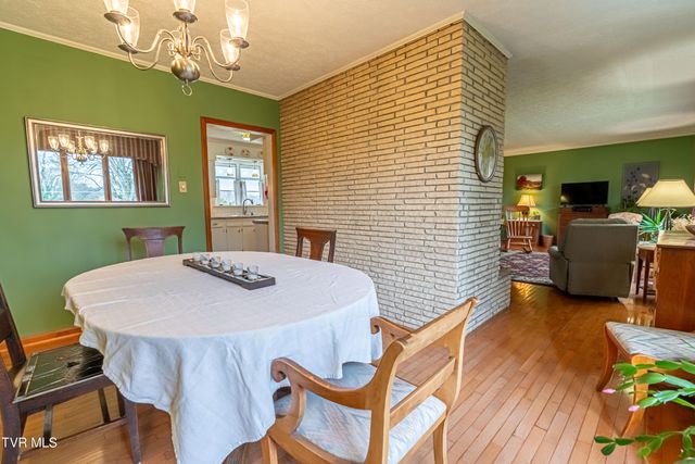 196 Northeast Crestview Drive, Abingdon, VA 24210