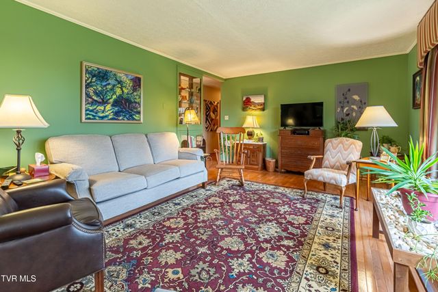 196 Northeast Crestview Drive, Abingdon, VA 24210