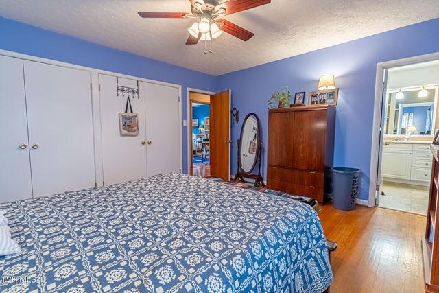 196 Northeast Crestview Drive, Abingdon, VA 24210