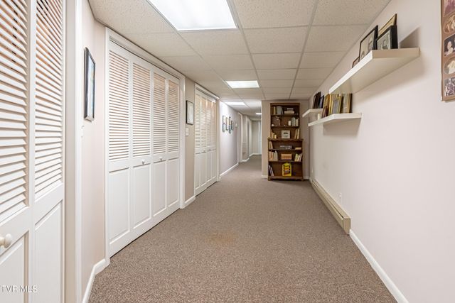 196 Northeast Crestview Drive, Abingdon, VA 24210