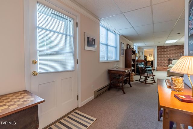 196 Northeast Crestview Drive, Abingdon, VA 24210