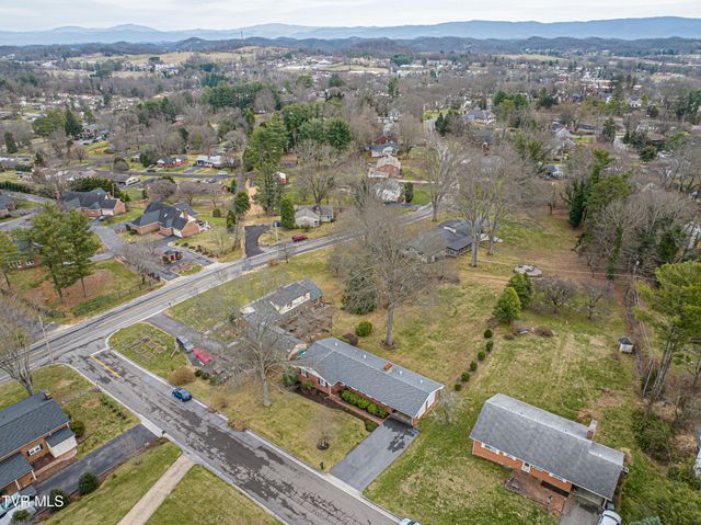 196 Northeast Crestview Drive, Abingdon, VA 24210