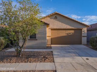 8547 W Finch Lane, Tucson, AZ 85757