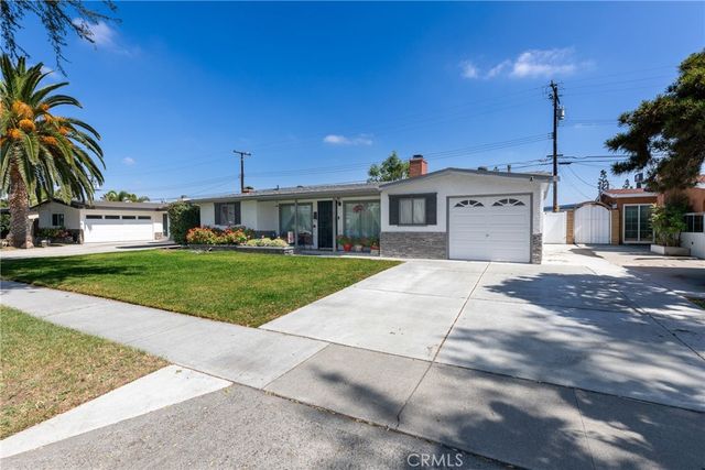 1879 Carol, Fullerton, CA 92833