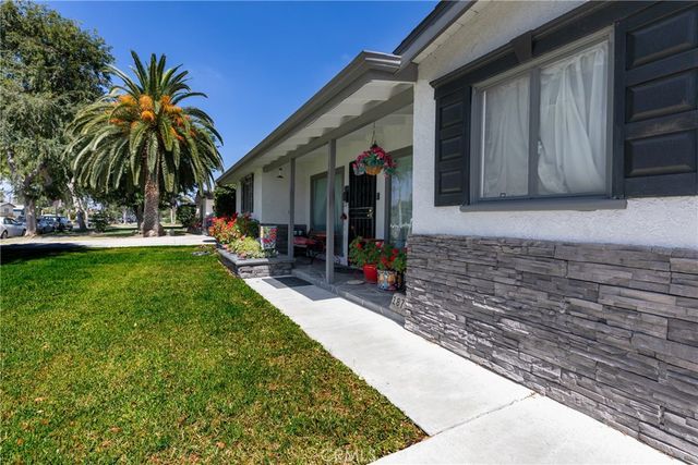 1879 Carol, Fullerton, CA 92833