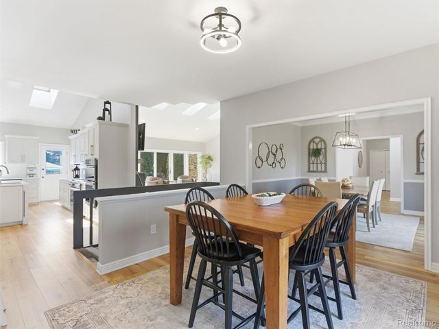 4227 Newcastle Drive, Orion Charter Township, MI 48348