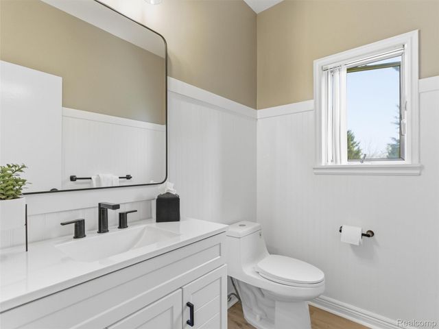 4227 Newcastle Drive, Orion Charter Township, MI 48348