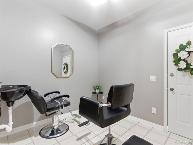 4227 Newcastle Drive, Orion Charter Township, MI 48348
