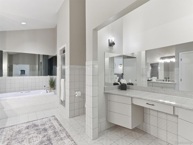 4227 Newcastle Drive, Orion Charter Township, MI 48348