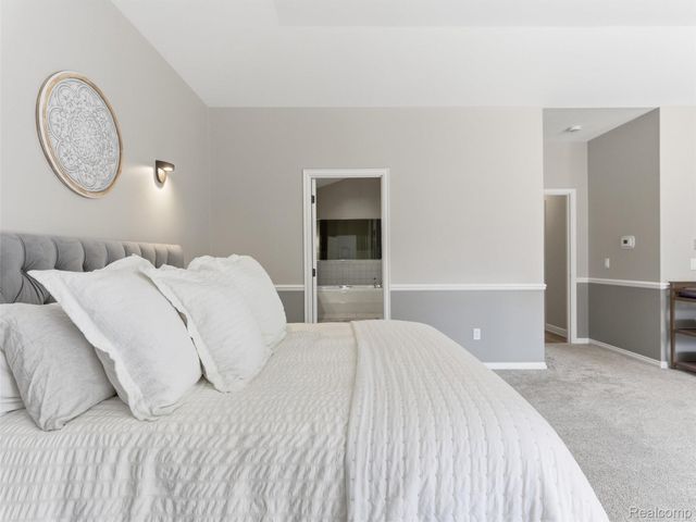 4227 Newcastle Drive, Orion Charter Township, MI 48348
