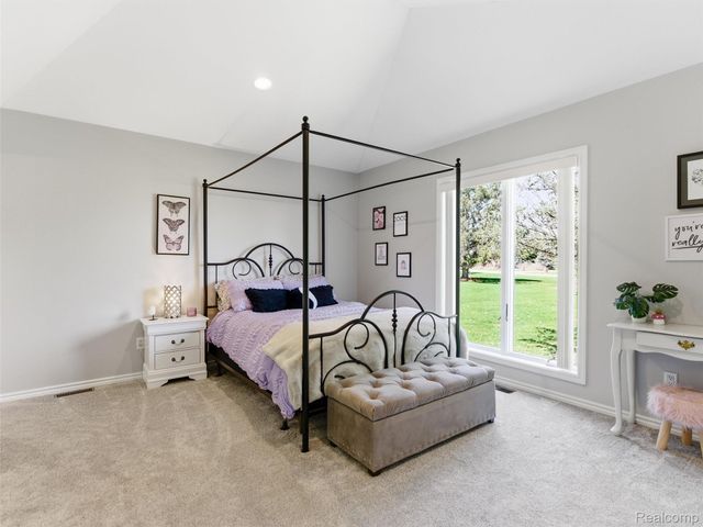 4227 Newcastle Drive, Orion Charter Township, MI 48348