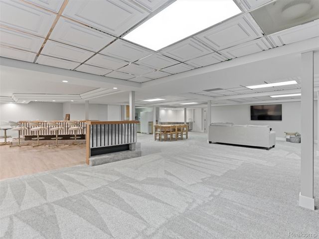 4227 Newcastle Drive, Orion Charter Township, MI 48348