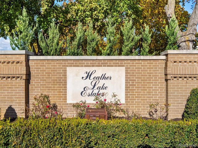 4227 Newcastle Drive, Orion Charter Township, MI 48348