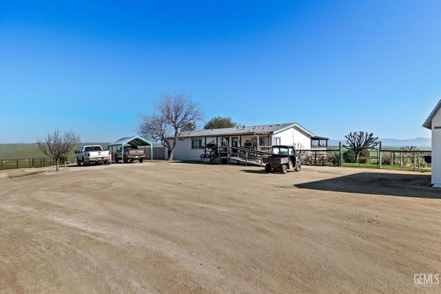 472 Eaglecrest Road, Bakersfield, CA 93308