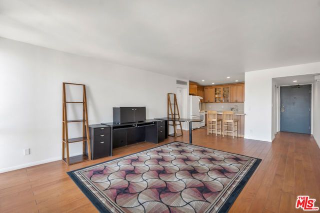 800 W 1st Street 2301, Los Angeles, CA 90012