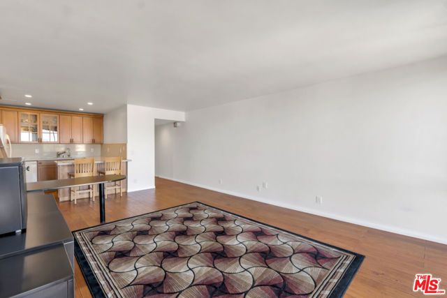 800 W 1st Street 2301, Los Angeles, CA 90012