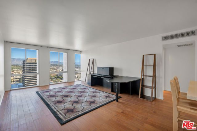 800 W 1st Street 2301, Los Angeles, CA 90012