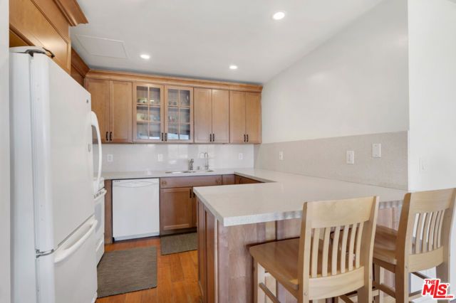 800 W 1st Street 2301, Los Angeles, CA 90012